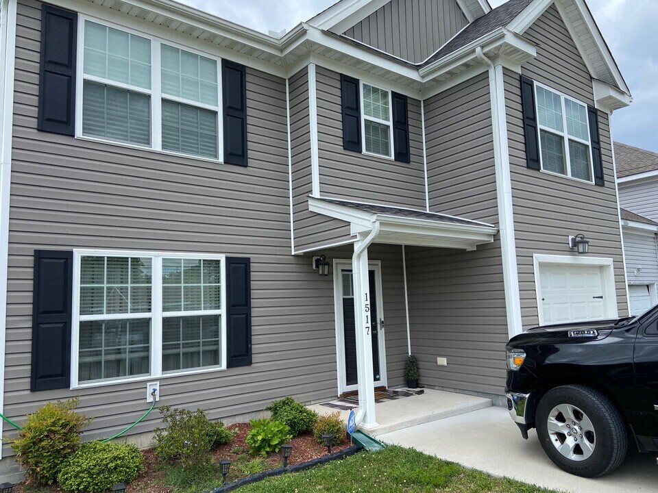 1517 Willow Ave in Chesapeake, VA - Building Photo