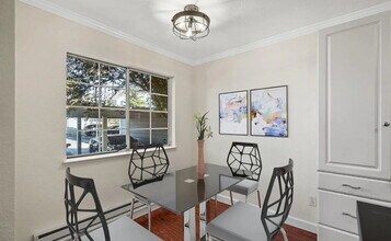 105 Lighthouse Dr in Vallejo, CA - Building Photo - Building Photo