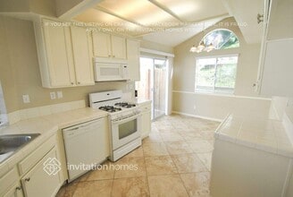 31423 Paseo de Las Olas, Unit 1-312 in Temecula, CA - Building Photo - Building Photo