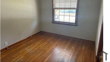 9924 Gloucester Dr in St. Louis, MO - Building Photo - Building Photo