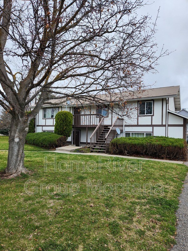 property at 2111 S 4th St W