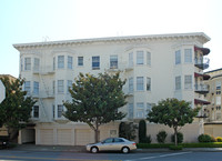 95 Cervantes Blvd in San Francisco, CA - Foto de edificio - Building Photo