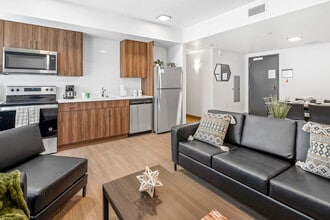 Slopeside Village Apartments and Townhomes in Park City, UT - Foto de edificio - Building Photo