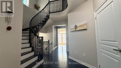 124 Johnson Dr in Shelburne, ON - Building Photo - Building Photo