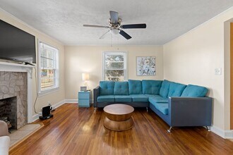 2465 Griffith Rd in Winston-Salem, NC - Building Photo - Building Photo