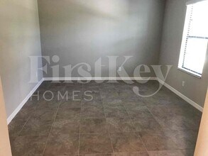9652 Sage Creek Dr in Riverview, FL - Foto de edificio - Building Photo