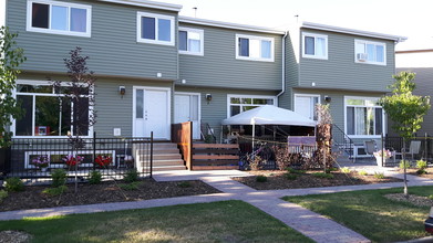 Highwood Estates in High River, AB - Building Photo - Other