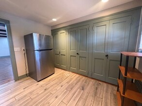 2860 Whitney Ave in Hamden, CT - Building Photo - Building Photo