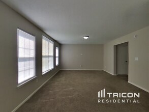 4133 Village Trace Blvd in Indianapolis, IN - Building Photo - Building Photo