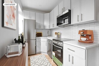 132 Carroll St in Brooklyn, NY - Building Photo - Building Photo