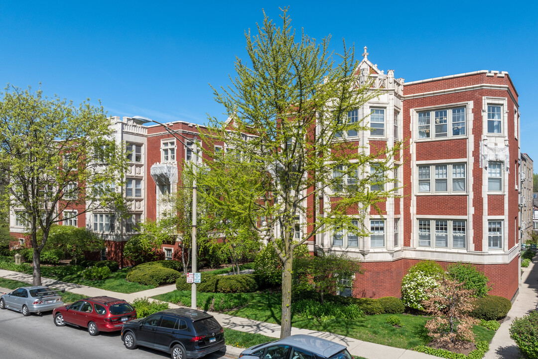 Santa Maria in Oak Park, IL - Building Photo