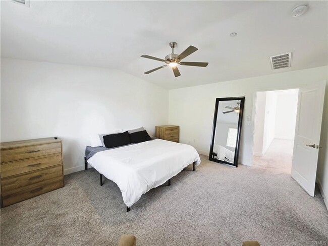 6747 Rhea Ct in Los Angeles, CA - Building Photo - Building Photo