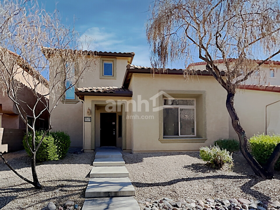 10558 E Native Rose Trail in Tucson, AZ - Building Photo