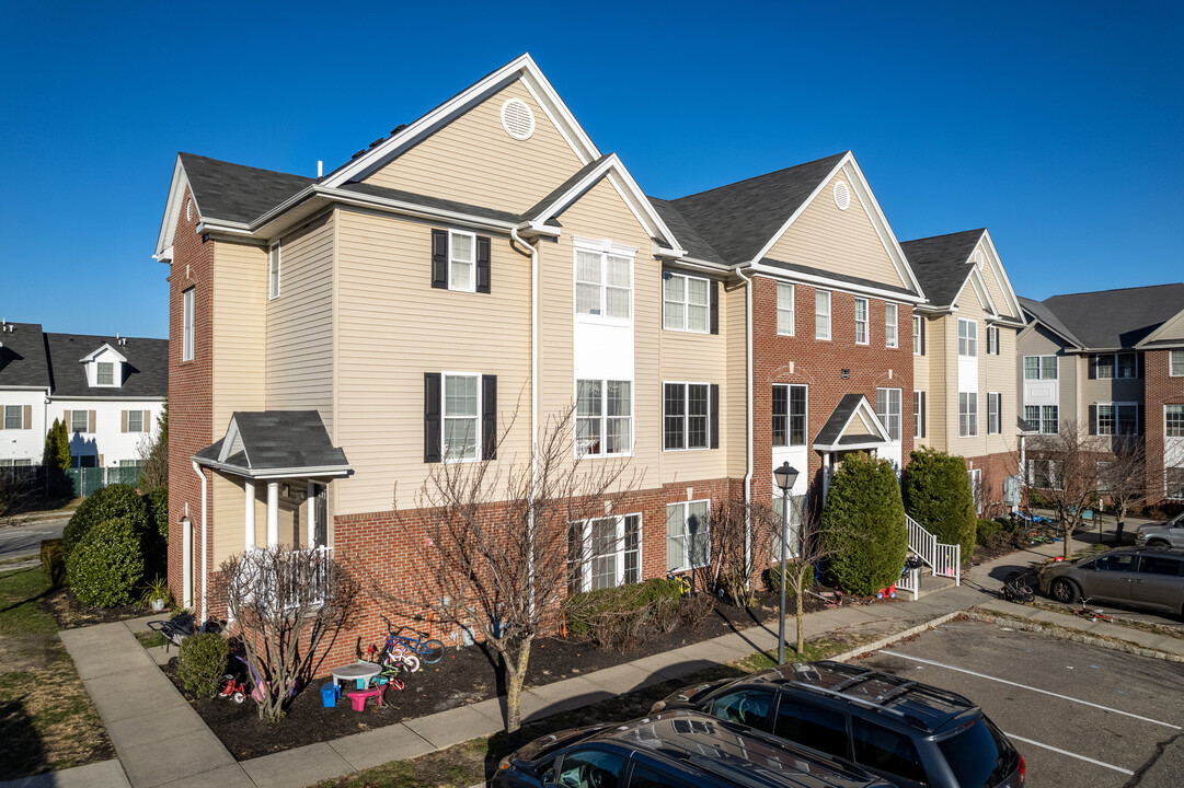 Lakewood Commons in Lakewood, NJ - Building Photo