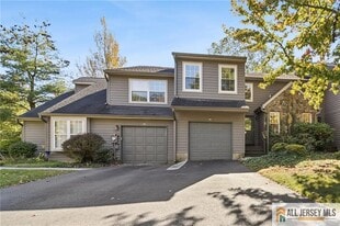 10 Brookline Ct in Princeton, NJ - Building Photo