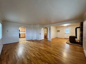 261 Wilcox Rd in Tieton, WA - Building Photo - Building Photo