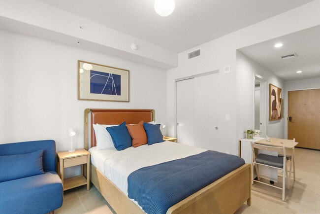 11 NE 6th St, Unit SI FL27-ID1492755P in Miami, FL - Foto de edificio - Building Photo