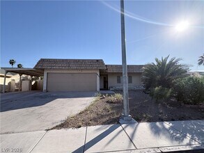 1575 Cherokee Ln in Las Vegas, NV - Building Photo - Building Photo