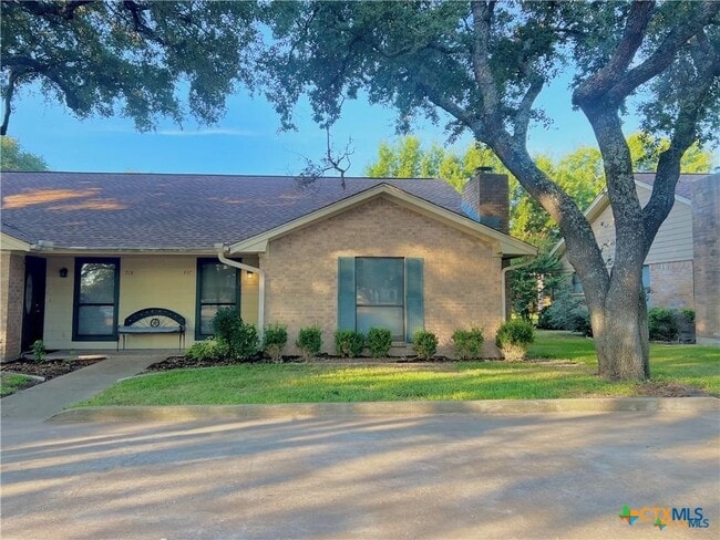 717 Royal St in Salado, TX - Building Photo - Building Photo
