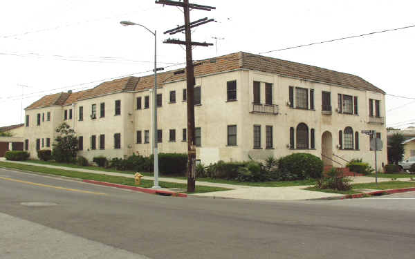 4300 Willow Brook Ave in Los Angeles, CA - Foto de edificio - Building Photo