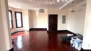 15 Locust St, Unit 3 in Everett, MA - Building Photo - Building Photo