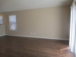 14428 Woodfield Cir N in Jacksonville, FL - Building Photo - Building Photo