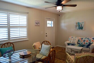 64 Cardinal Dr in Ormond Beach, FL - Building Photo - Building Photo