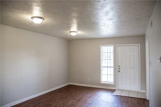 1902 Woodsman Dr, Unit A in College Station, TX - Building Photo - Building Photo