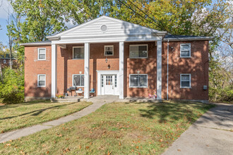 3530 Hazelwood Ave in Cincinnati, OH - Building Photo - Building Photo