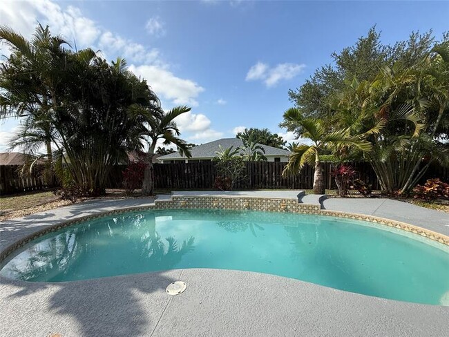 property at 1270 SW Aragon Ave