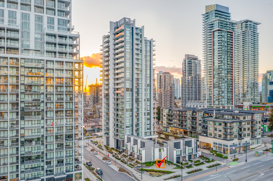 Juneau in Burnaby, BC - Building Photo