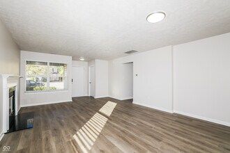 11115 Dura Dr in Indianapolis, IN - Building Photo - Building Photo