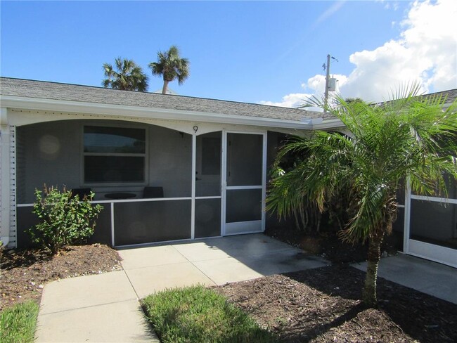 100 The Esplanade N in Venice, FL - Foto de edificio - Building Photo