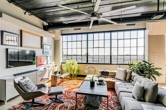 2220 Canton St in Dallas, TX - Building Photo - Building Photo