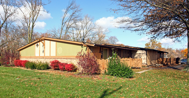 Hickory Village Apartments in Columbus, OH - Foto de edificio - Building Photo