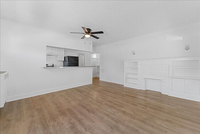 1405 Cedar Ave