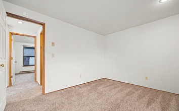 2324 Valencia St, Unit 2 in Bellingham, WA - Building Photo - Building Photo