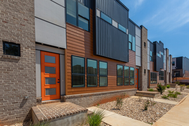 The Modern in Lynchburg, VA - Foto de edificio - Building Photo