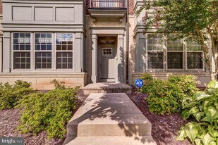 705 River Mist Dr in Oxon Hill, MD - Building Photo