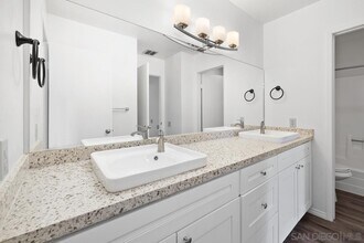 10131 Caminito Zar in San Diego, CA - Building Photo - Building Photo