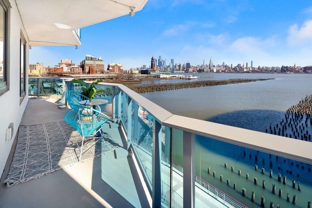 180 River Dr-Unit -#1226 in Jersey City, NJ - Foto de edificio