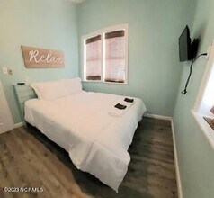 208 Woody Hewett Ave in Carolina Beach, NC - Building Photo - Building Photo