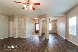 7006 Orchid St in Baytown, TX - Foto de edificio - Building Photo