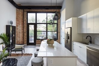 3228 W Palmer St in Chicago, IL - Building Photo - Building Photo