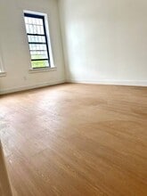 488 McDonald Ave, Unit 2 in Brooklyn, NY - Building Photo - Building Photo
