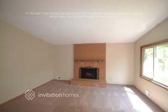 7818 Hampshire Cir N in Minneapolis, MN - Building Photo - Building Photo