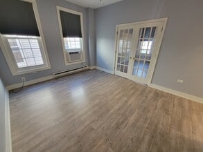 802 Dempster St in Evanston, IL - Building Photo - Building Photo