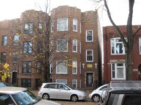 2339 W McLean Ave in Chicago, IL - Building Photo