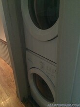 21 Greylock Rd in Boston, MA - Foto de edificio - Building Photo