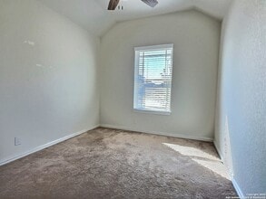 6702 Encore Oaks, Unit B110 in San Antonio, TX - Building Photo - Building Photo